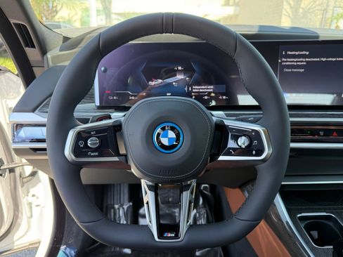 New 2026 BMW i7 eDrive50 w/ M Sport Package image 24