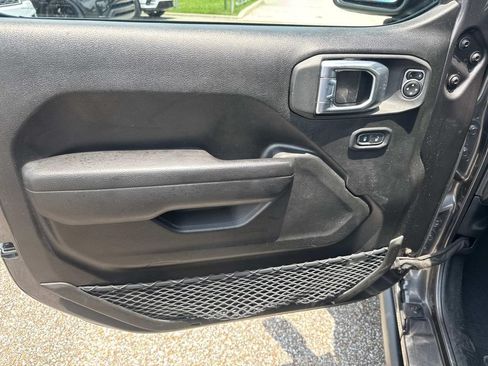 Used 2023 Jeep Gladiator Sport AWD/4WD image 20