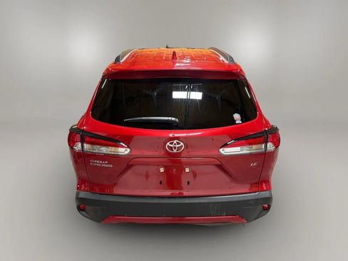 Used 2024 Toyota Corolla Cross LE image 6
