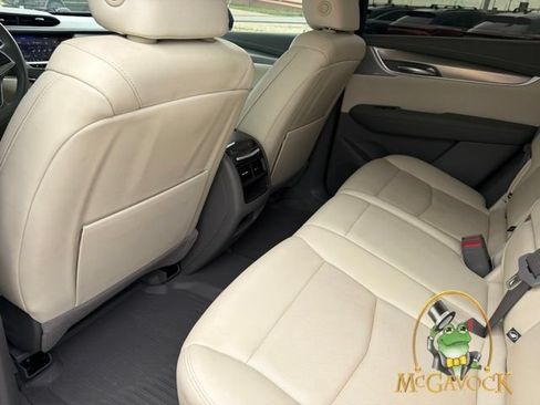Used 2023 Cadillac XT5 Premium Luxury w/ LPO, Floor Liner Package FWD image 21