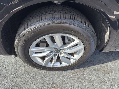 Used 2020 Audi Q5 2.0T Premium w/ Convenience Package image 23