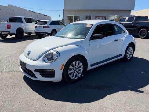 Used 2017 Volkswagen Beetle 1.8T FWD image 6