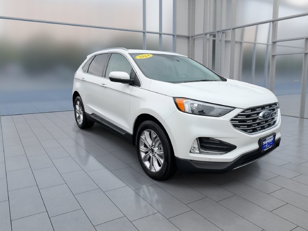 Used 2024 Ford Edge Titanium AWD/4WD image 2