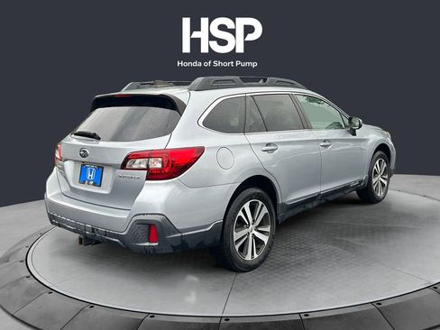 Used 2019 Subaru Outback 2.5i Limited AWD/4WD image 5