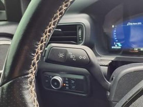 Used 2022 Ford Explorer ST AWD/4WD image 14