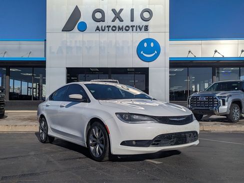Used 2016 Chrysler 200 S w/ Comfort Group image 1