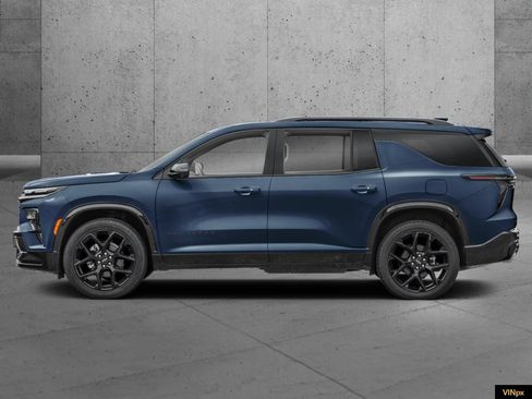 New 2026 Chevrolet Traverse RS image 3