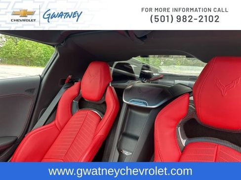 Used 2025 Chevrolet Corvette Stingray Preferred Cpe w/ 2LT RWD image 24