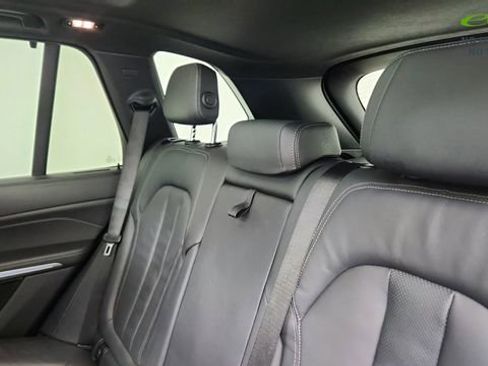 Used 2022 BMW X5 xDrive40i w/ M Sport Package AWD/4WD image 29
