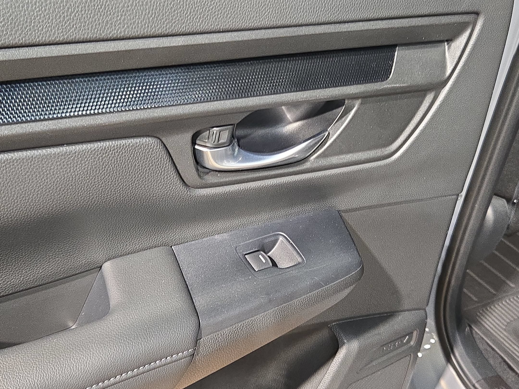 Used 2025 Honda CR-V EX image 35