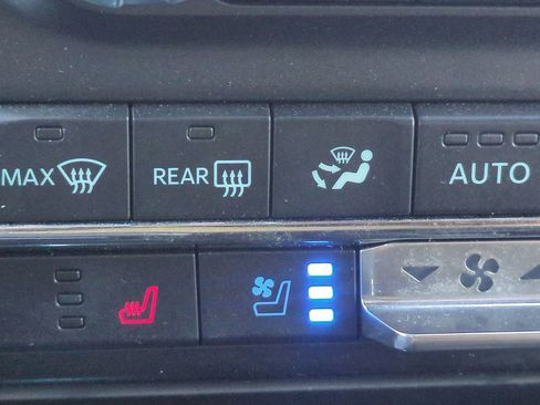 Used 2021 Ford F150 Lariat w/ Equipment Group 501A Mid image 20