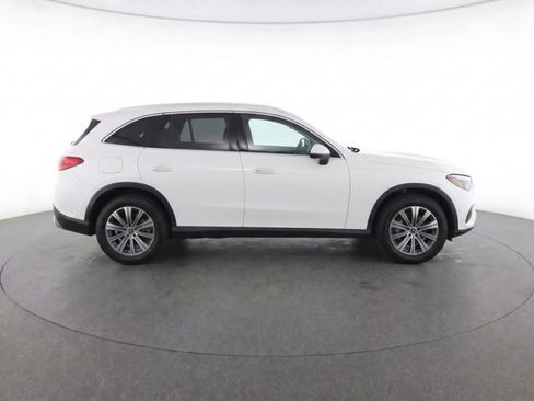 Used 2023 Mercedes-Benz GLC 300 4MATIC image 8