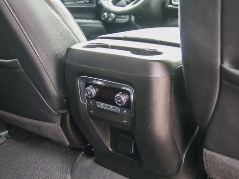 Certified 2025 GMC Yukon Denali image 27