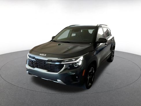 Used 2025 Kia Seltos S image 7