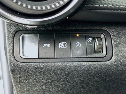 Used 2025 Chevrolet Equinox LT AWD/4WD image 21