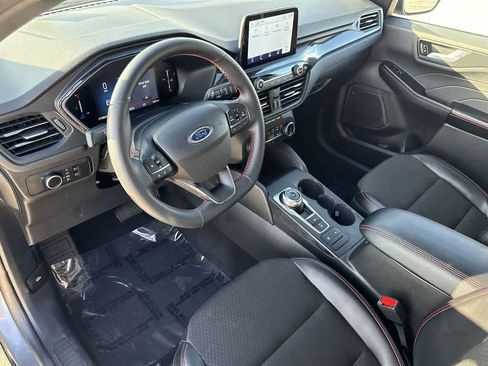 Used 2025 Ford Escape ST-Line AWD/4WD image 13