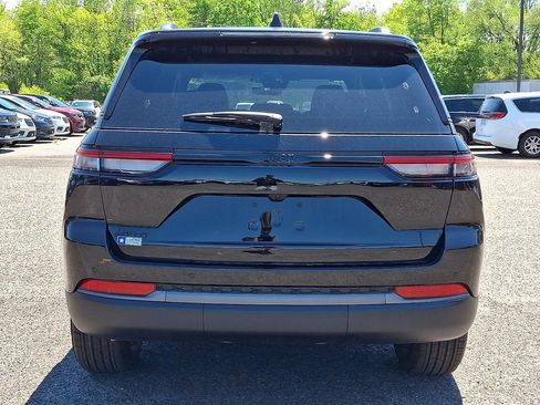 New 2026 Jeep Grand Cherokee Altitude AWD/4WD image 7