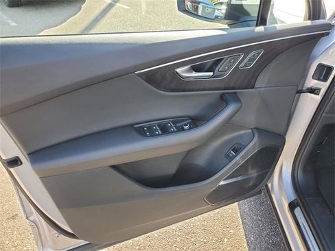 Used 2022 Audi Q7 3.0T Premium Plus w/ Premium Plus Package image 9