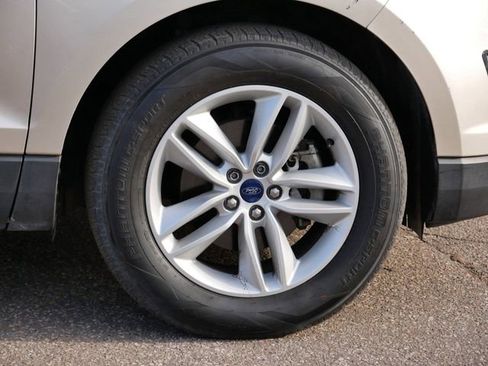 Used 2018 Ford Edge SEL w/ Equipment Group 201A FWD image 9