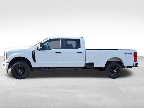 Used 2024 Ford F250 XL w/ STX Appearance Package AWD/4WD image 6