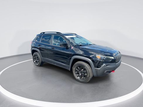 Used 2023 Jeep Cherokee Trailhawk w/ Sun & Sound Group AWD/4WD image 2
