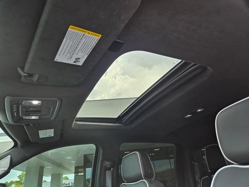 Used 2024 GMC Sierra 2500 AT4X AWD/4WD image 12