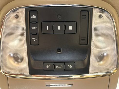 Used 2021 Jeep Grand Cherokee Limited AWD/4WD image 24
