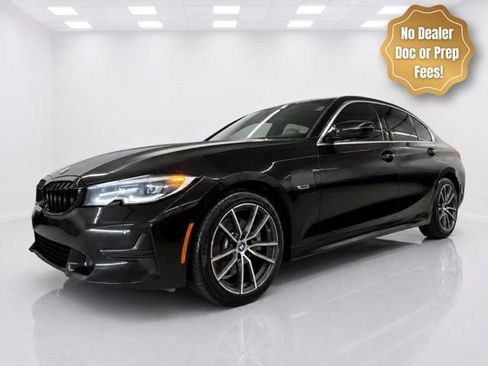 Used 2022 BMW 330e RWD image 3