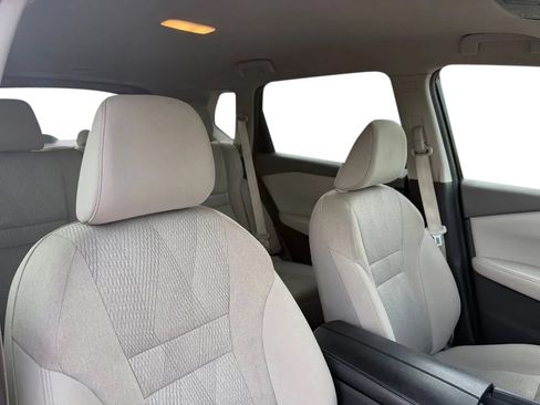 Used 2025 Nissan Rogue SV FWD image 28