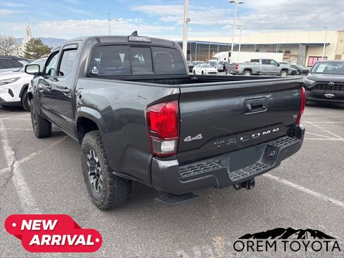 Used 2019 Toyota Tacoma SR image 8