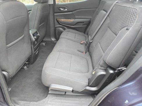 Used 2019 GMC Acadia SLE image 17