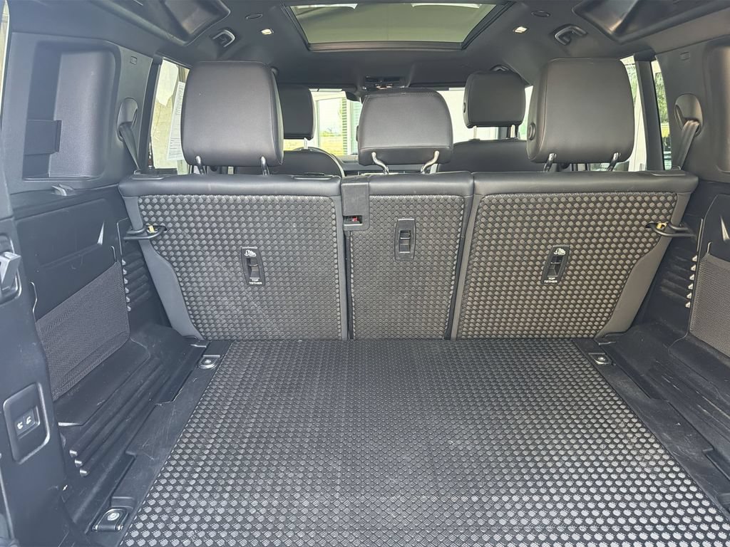 Used 2024 Land Rover Defender 110 S AWD/4WD image 28