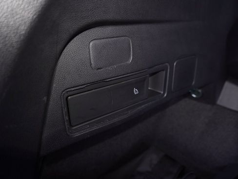 Used 2022 Volkswagen Tiguan SE image 10