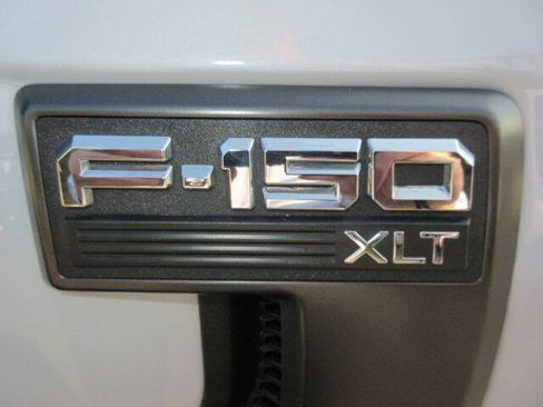 Used 2022 Ford F150 XLT w/ Equipment Group 302A High AWD/4WD image 15