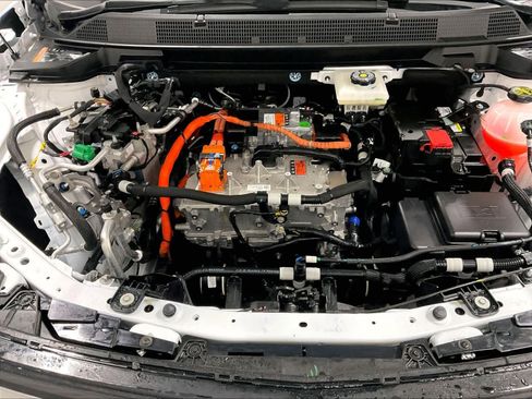 Used 2025 Chevrolet Equinox EV LT image 34