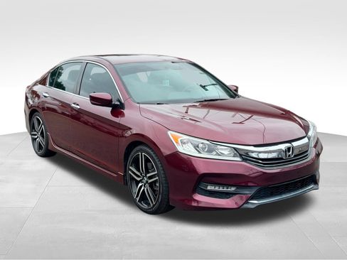 Used 2017 Honda Accord Sport image 3