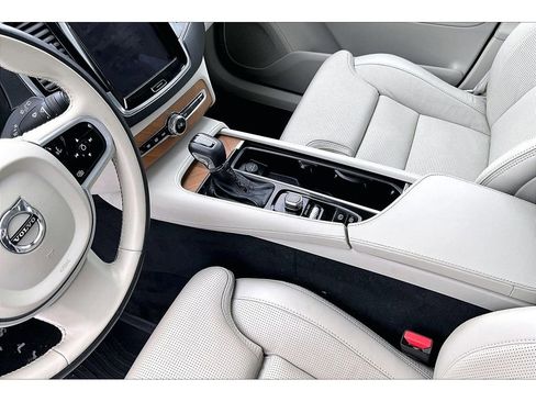 Used 2020 Volvo XC90 T6 Inscription image 15