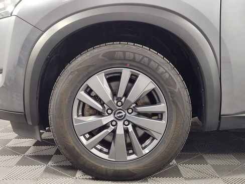 Used 2024 Nissan Pathfinder SV AWD/4WD image 16