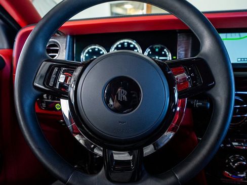 Used 2022 Rolls-Royce Phantom Sedan image 44