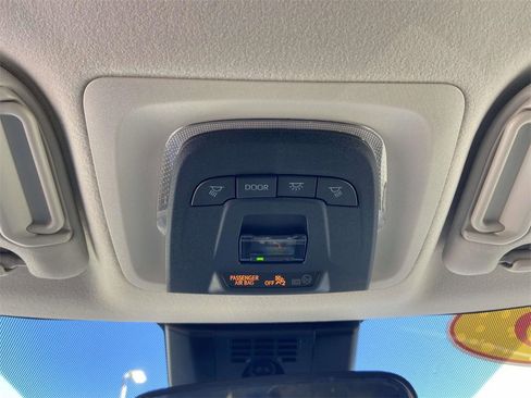 Used 2025 Toyota Corolla LE image 20