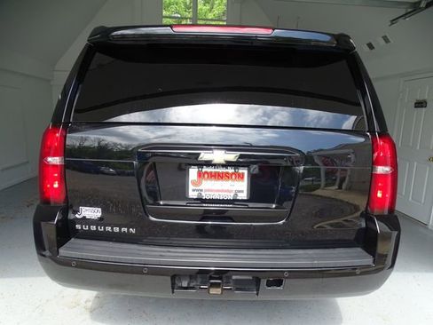 Used 2018 Chevrolet Suburban LT AWD/4WD image 20