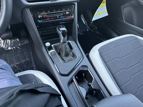 New 2026 Volkswagen Taos SE FWD image 26