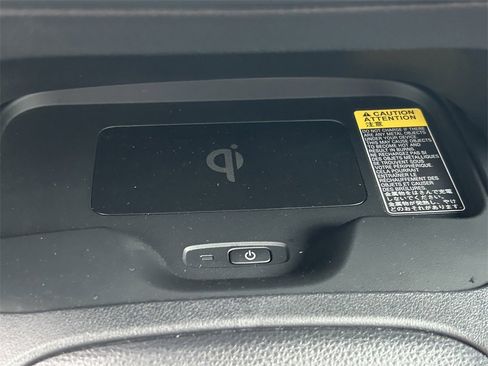 Used 2025 Toyota Corolla SE image 27