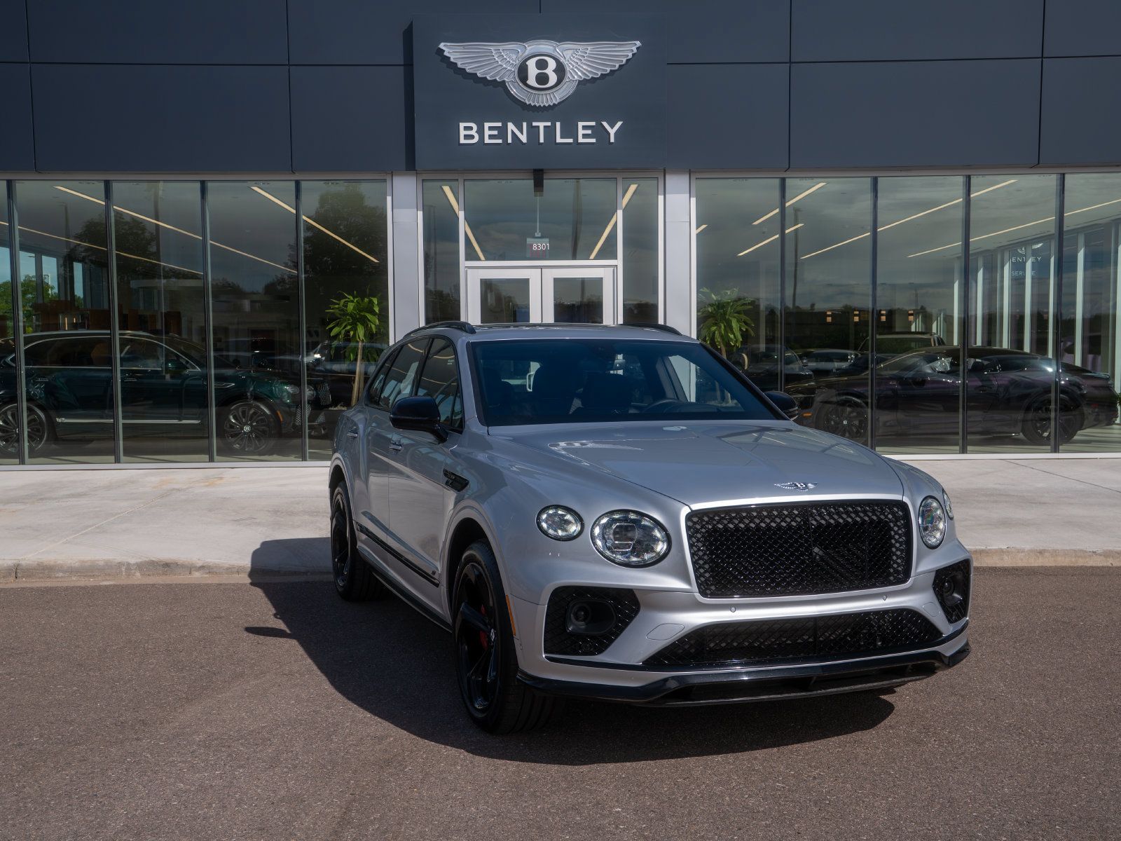 Used 2023 Bentley Bentayga AWD/4WD image 20