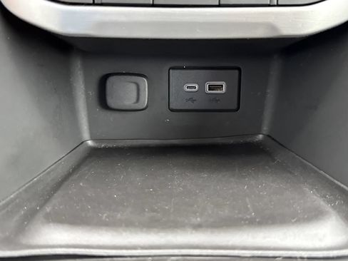 Used 2023 GMC Acadia SLE w/ Driver Convenience Package FWD image 27