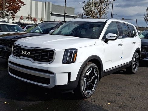 New 2025 Kia Telluride S image 3