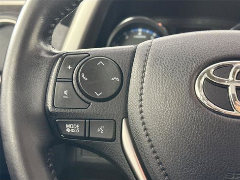Used 2016 Toyota RAV4 XLE image 17