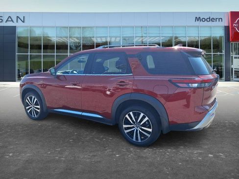 Used 2025 Nissan Pathfinder Platinum w/ Cargo Package FWD image 6