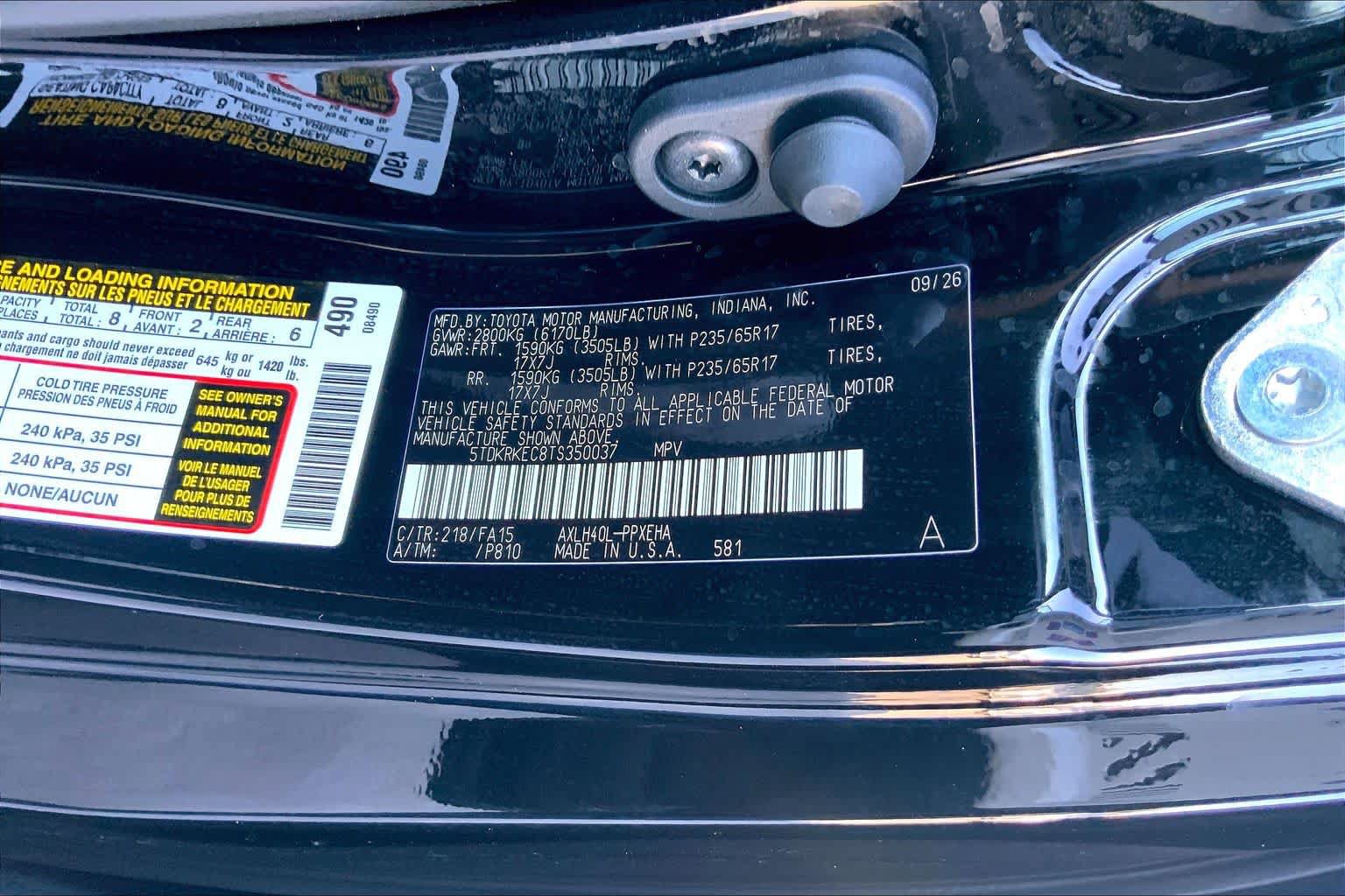 Used 2026 Toyota Sienna LE FWD image 32