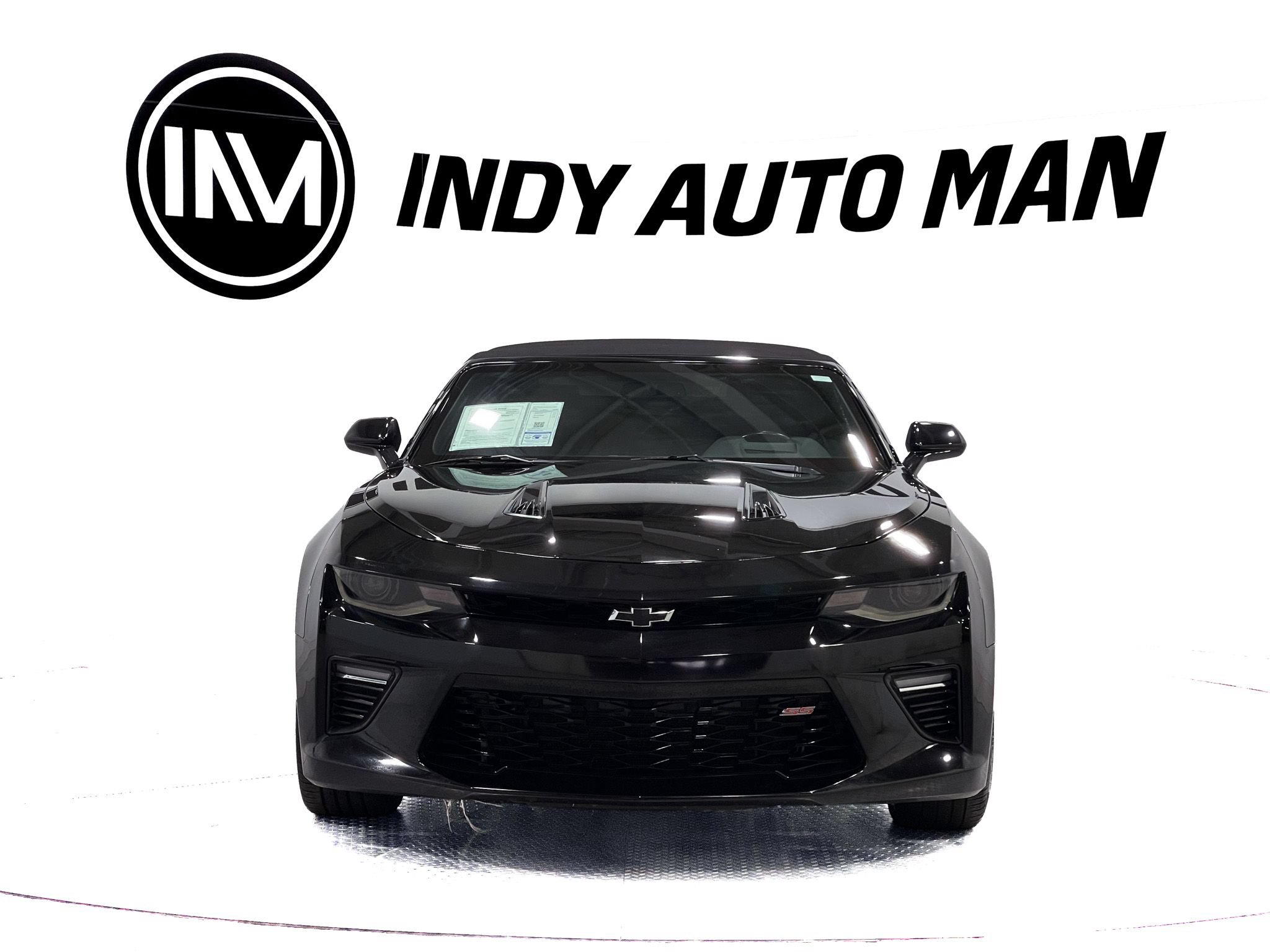 Used 2018 Chevrolet Camaro SS RWD image 9